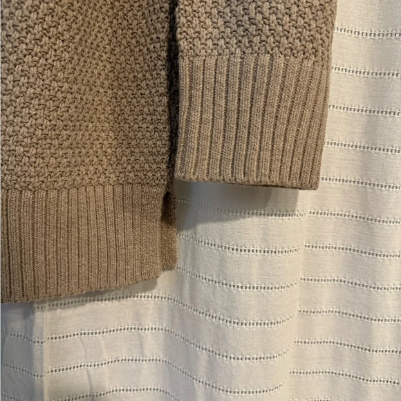 NWT Old Navy Taupe Crew Neck Sweater - Picture 3 of 5